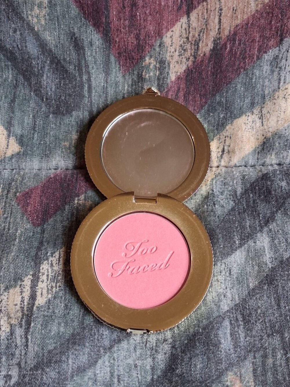 Too Faced Cloud Crush Blurring Blush – Golden Hour – NEW